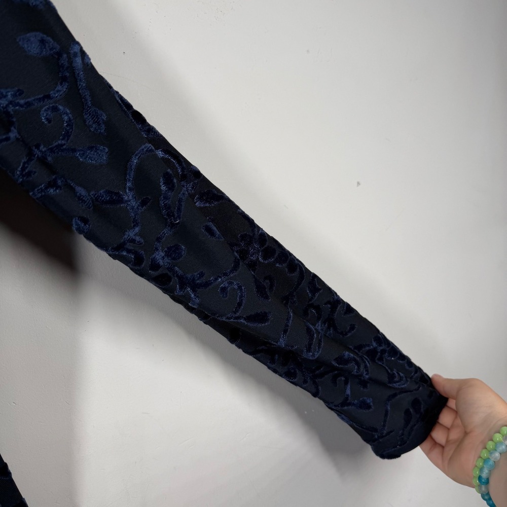 Gruppo‎ Americano Collection Navy Blue Burnout Velvet Floral Long Sleeve Top XL - Picture 13 of 13